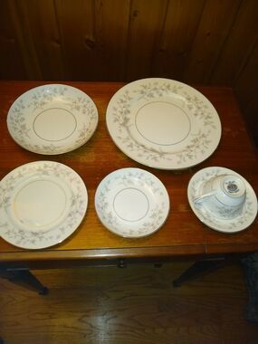 Citadel China Sybil 5 piece setting. Pink and Gray flowers. Vintage